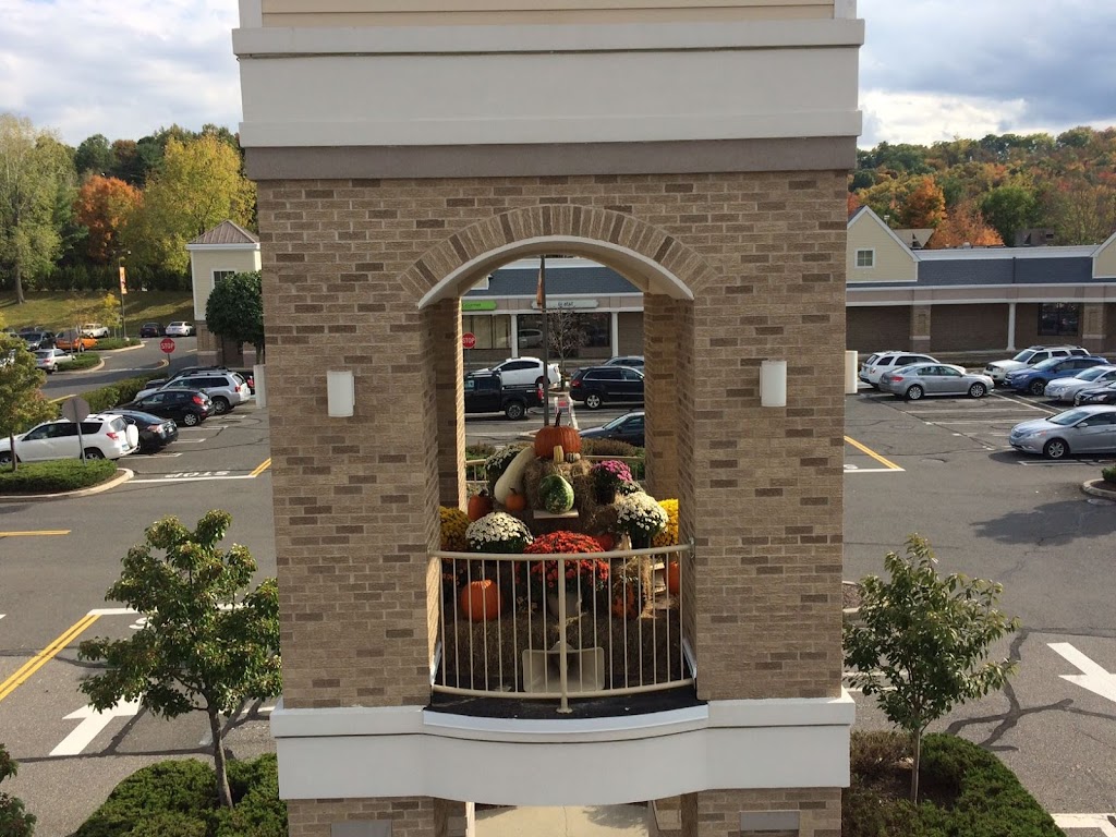 Southbury Plaza Shopping Center | 100 Main St N, Southbury, CT 06488 | Phone: (203) 264-0780