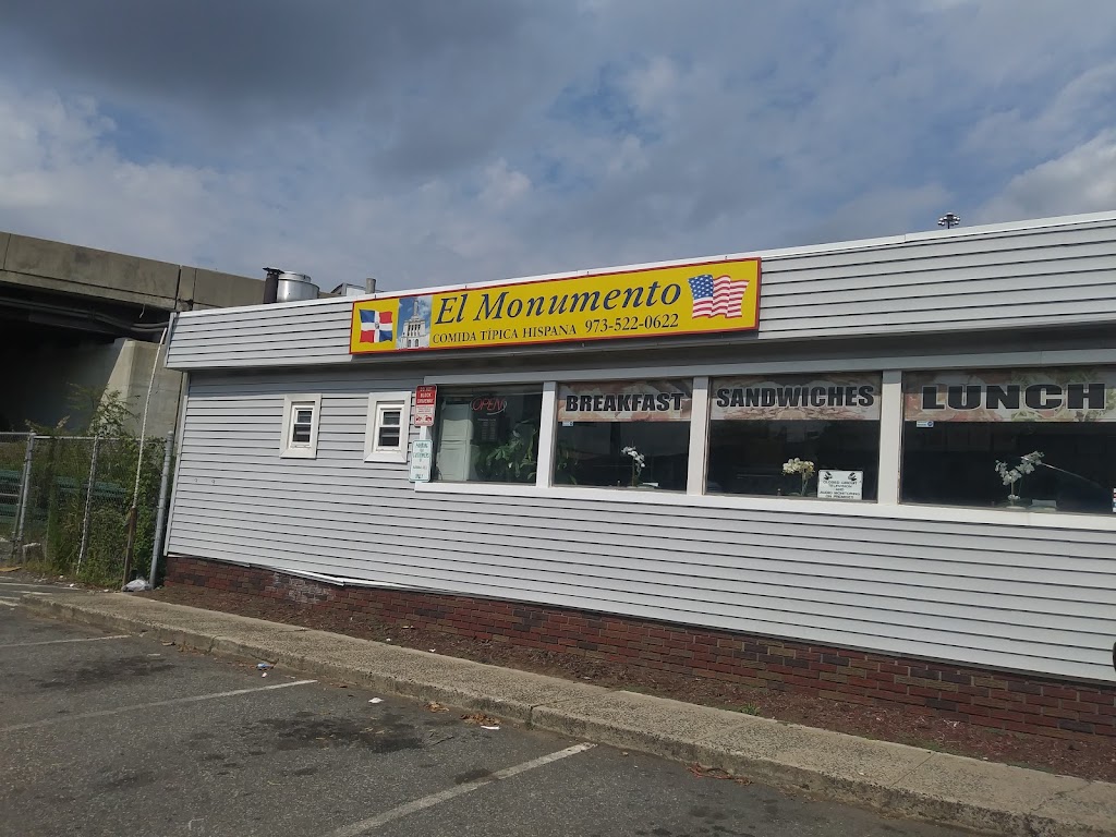 El Monumento | 559 Wilson Ave, Newark, NJ 07105 | Phone: (973) 522-0622