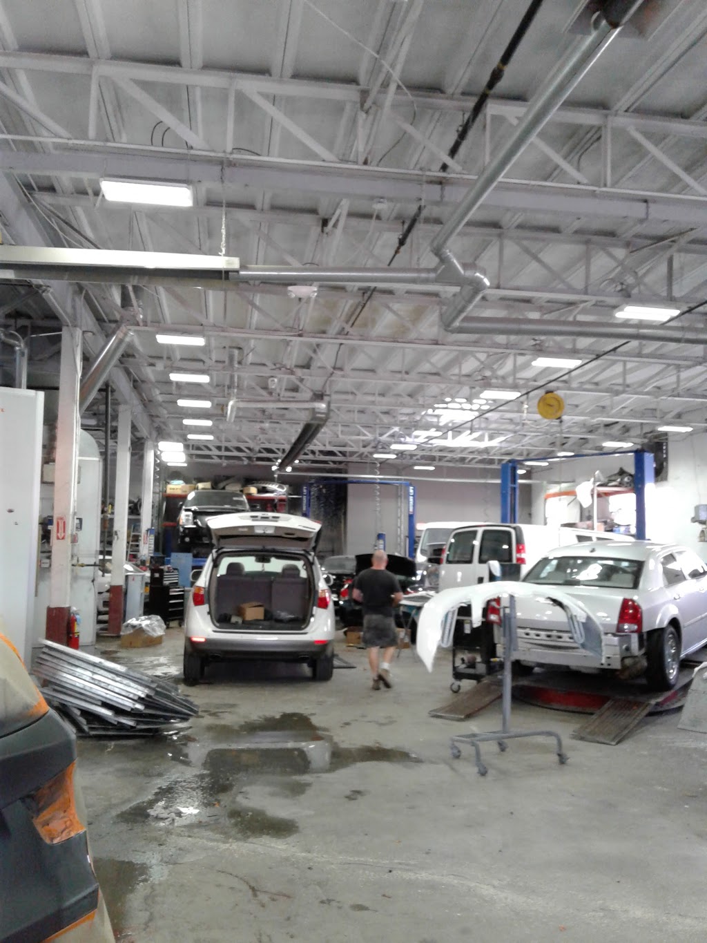 CARSTAR Autospace Collision | 598 Oak St, Copiague, NY 11726 | Phone: (631) 608-3105