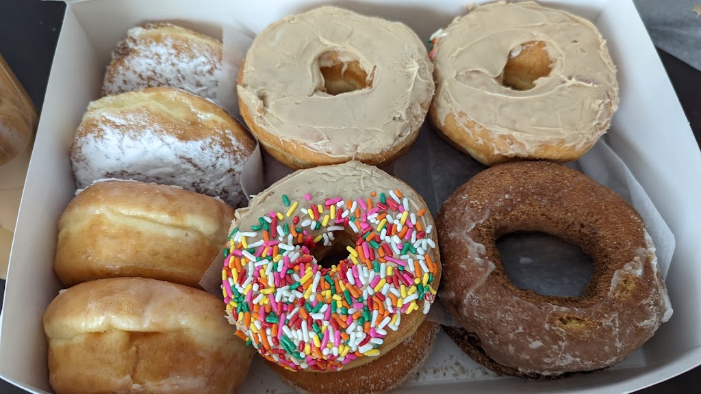 Donut Dip | 1305 Riverdale St, West Springfield, MA 01089 | Phone: (413) 733-9604
