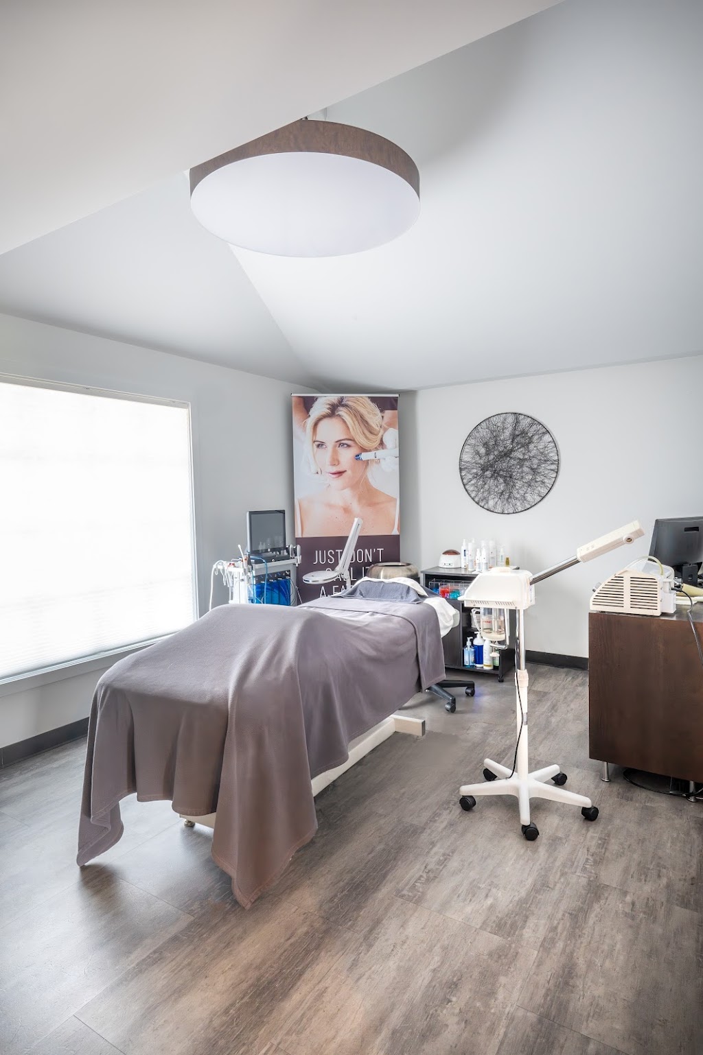 Esana Plastic Surgery & MedSpa in Guilford | 10 Long Hill Rd, Guilford, CT 06437 | Phone: (203) 453-2323