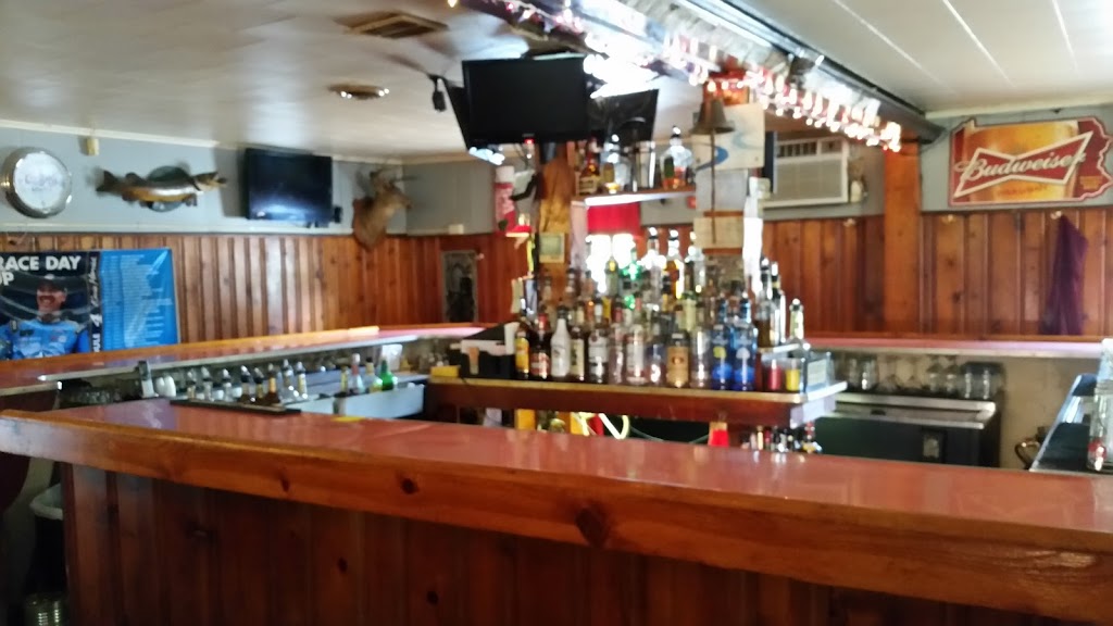 Mountainhouse Tavern | 1179 PA-390, Greentown, PA 18426 | Phone: (570) 252-4275
