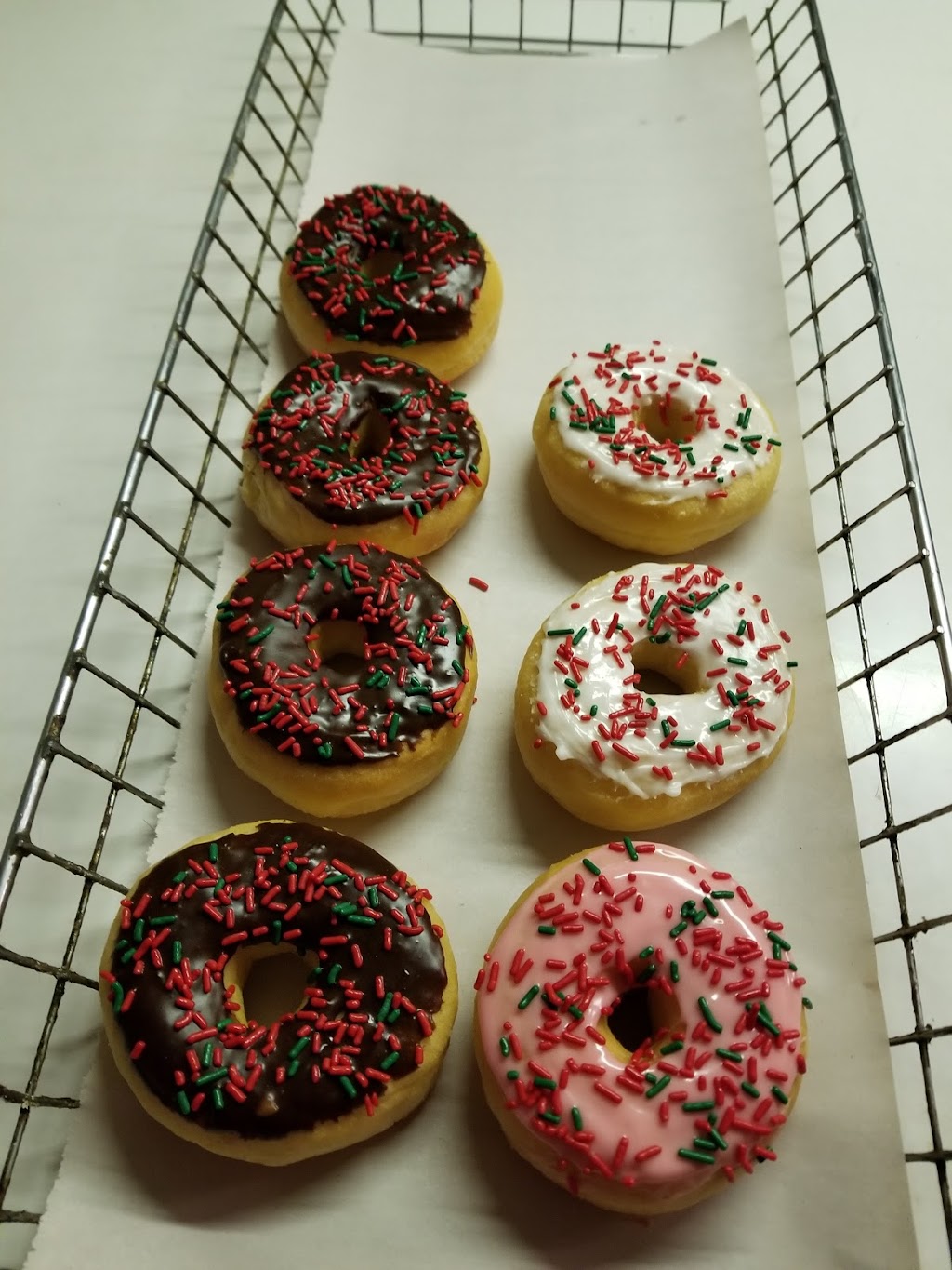 Four Season Donuts | 275 N Broadway, Pennsville, NJ 08070 | Phone: (856) 678-3800