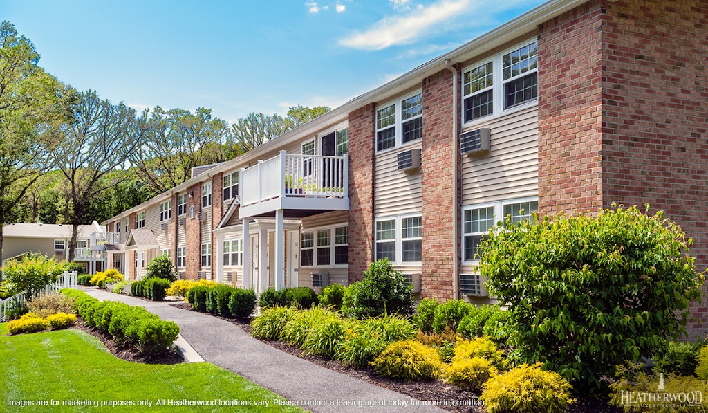 Pinewood Village | 1998 NY-112, Coram, NY 11727 | Phone: (833) 282-2738