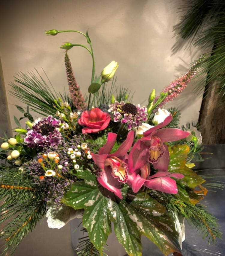 Flowers of Distinction | Litchfield, CT 06759 | Phone: (860) 567-4878