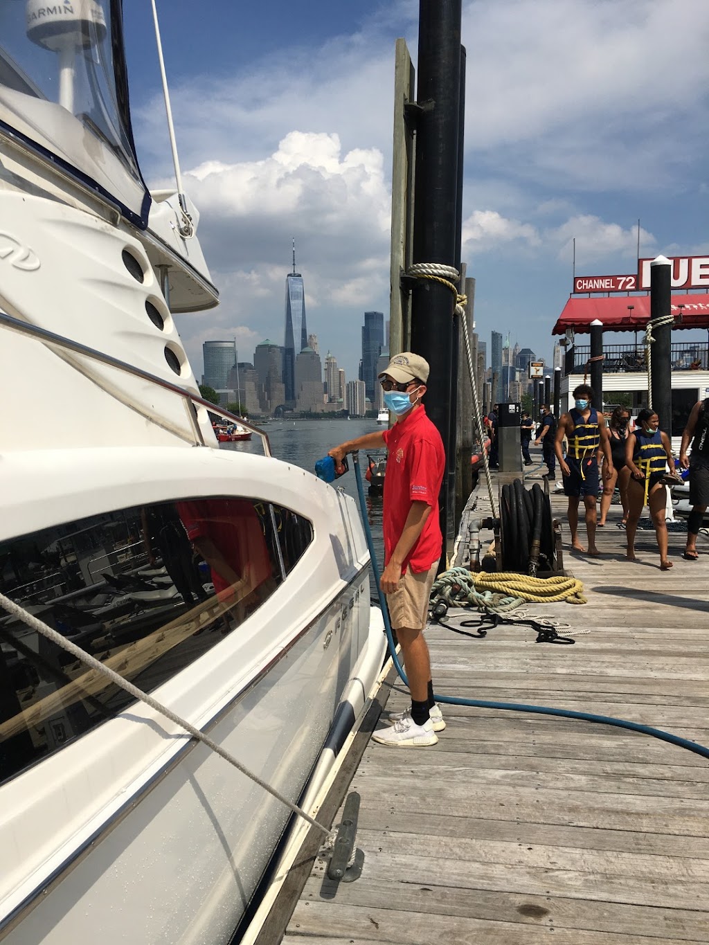 Liberty Landing Marina Fuel Dock | 80 Audrey Zapp Dr, Jersey City, NJ 07305 | Phone: (201) 985-8000