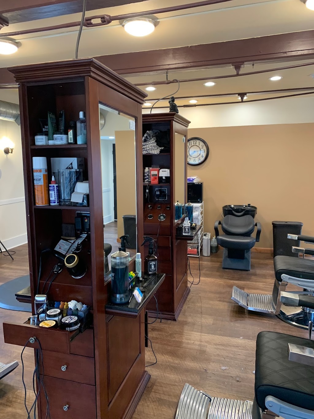 Hale’s Barber Shop | 1265 Main St, Coventry, CT 06238 | Phone: (860) 498-0137