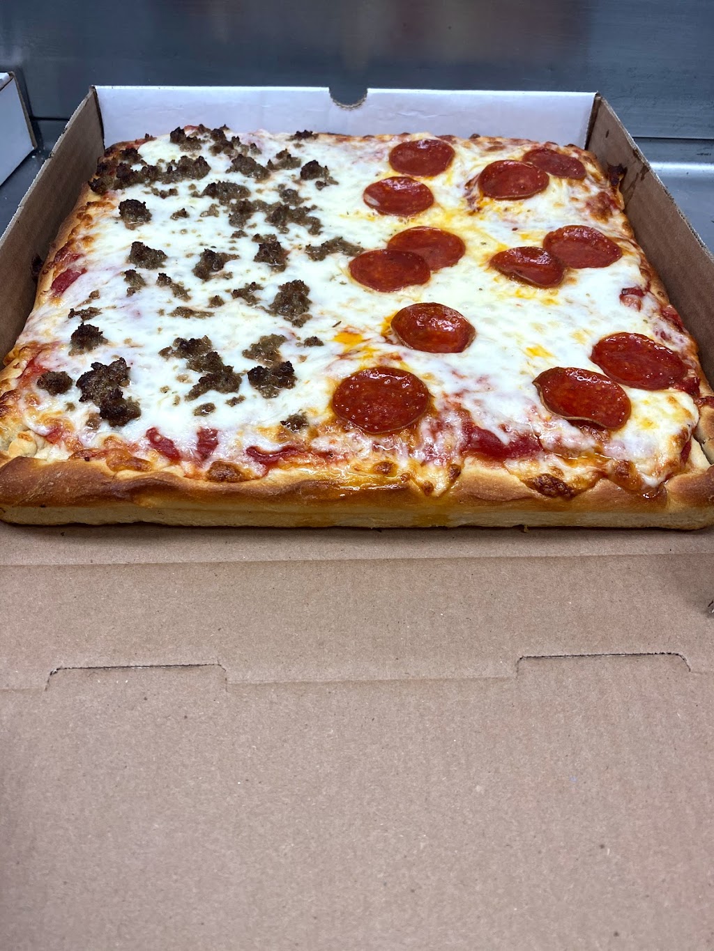 Mikes Pizza | 1502 West Chester Pike, West Chester, PA 19382 | Phone: (610) 429-9339