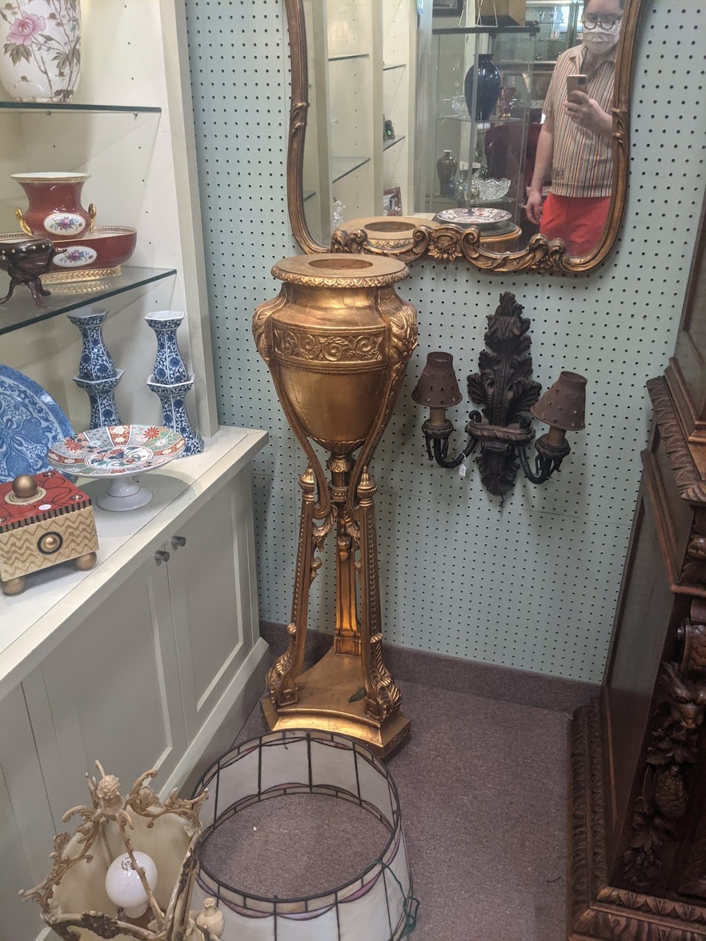 Ardmart Antiques | 1102 Naamans Creek Rd, Garnet Valley, PA 19060 | Phone: (610) 558-4411