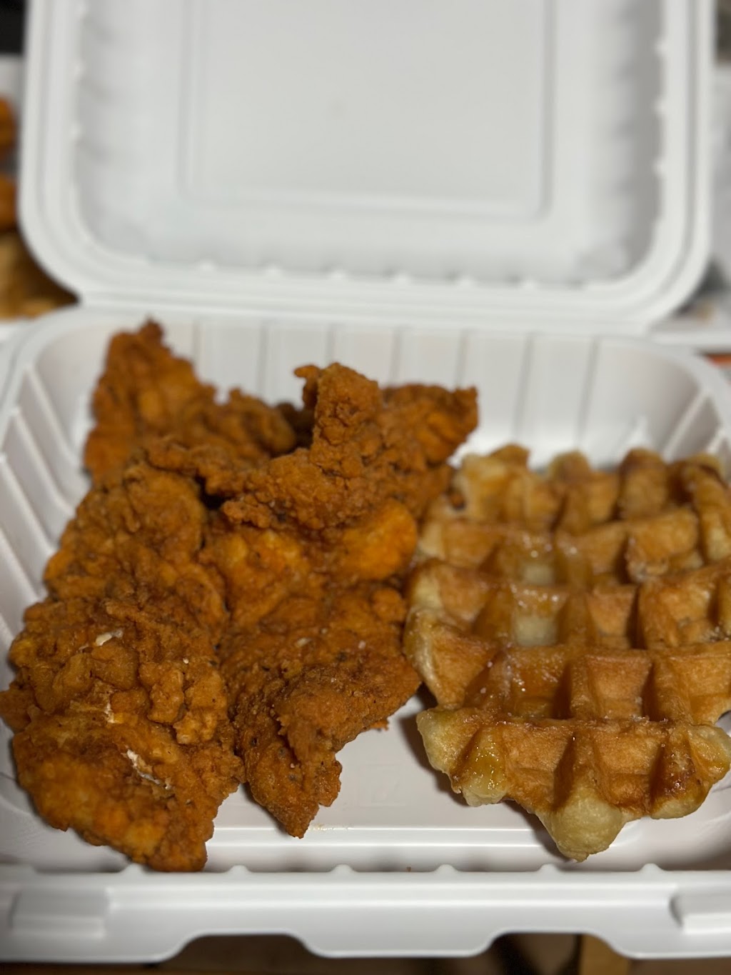 Roosters Chicken And Waffles | 78 Franklin St, Westfield, MA 01085 | Phone: (413) 262-3735