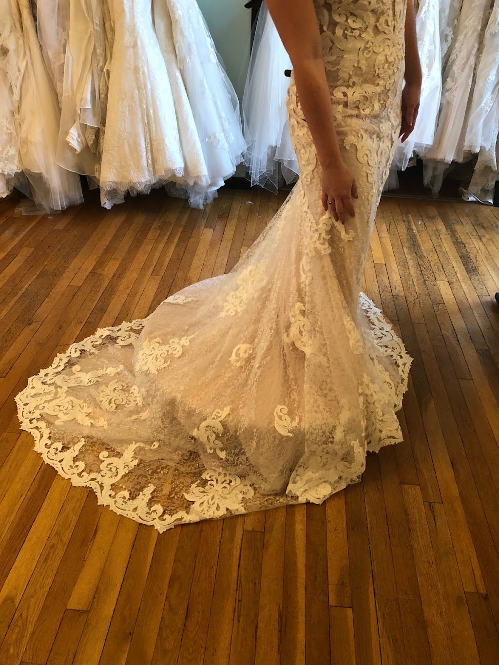 Tinas Bridal | 394 Union Blvd, Totowa, NJ 07512 | Phone: (973) 785-2255