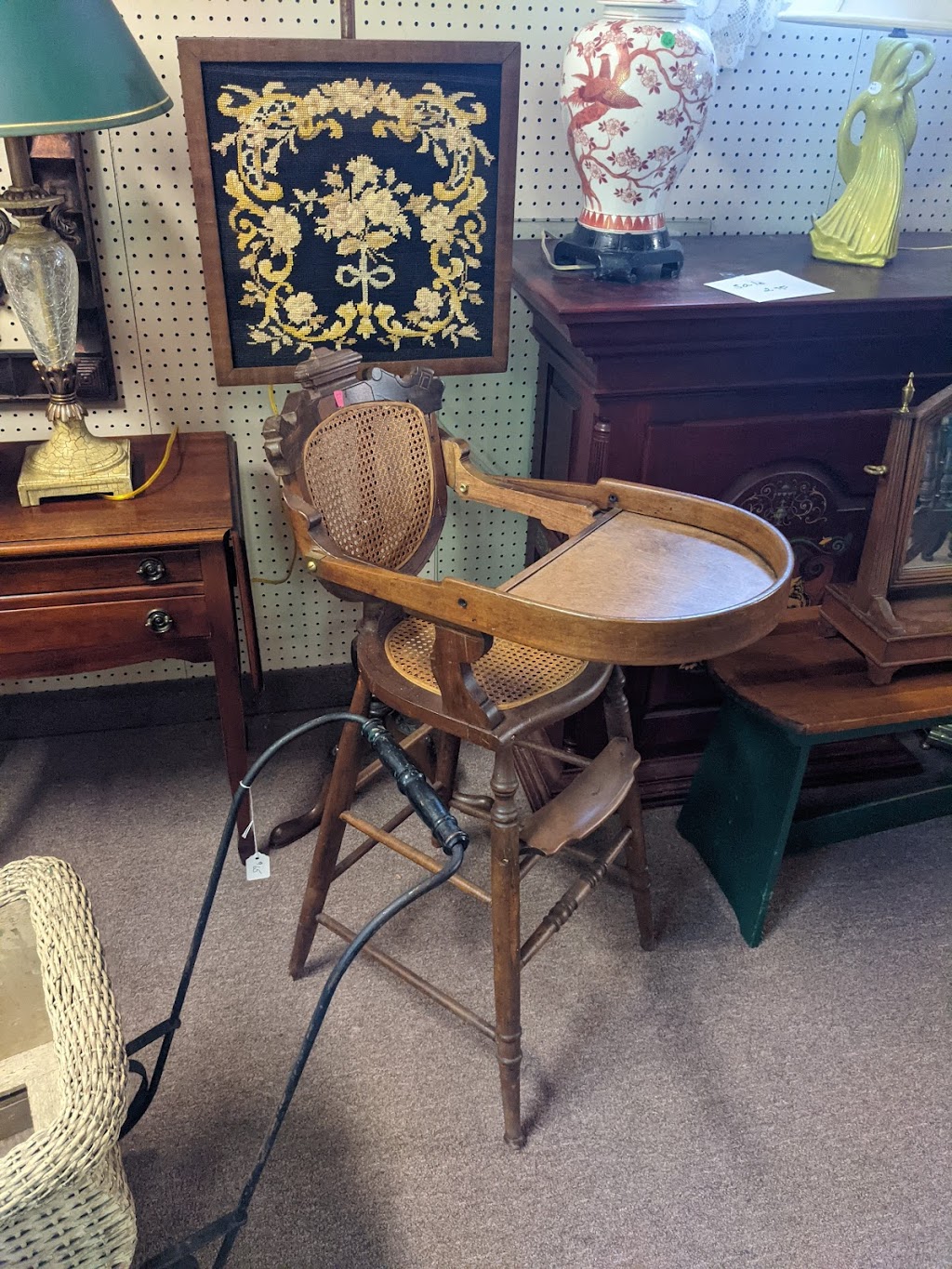 Ardmart Antiques | 1102 Naamans Creek Rd, Garnet Valley, PA 19060 | Phone: (610) 558-4411