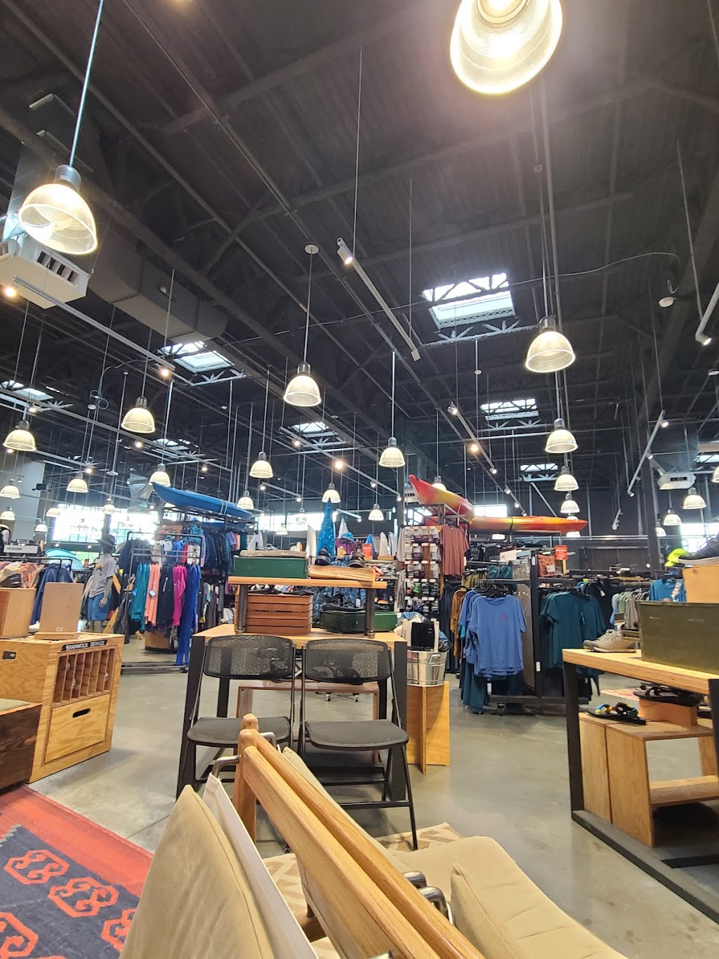 REI | 1417 New Britain Ave, West Hartford, CT 06110 | Phone: (860) 313-0128