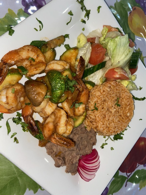 EL Rincón De Sabores | 980 Old Country Rd, Westbury, NY 11590 | Phone: (516) 334-2055