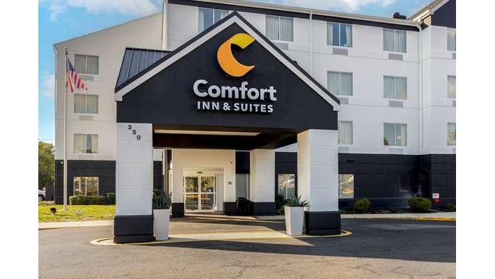 Comfort Inn & Suites Mt. Laurel-Philadelphia | 350 Century Pkwy, Mt Laurel Township, NJ 08054 | Phone: (856) 282-1500