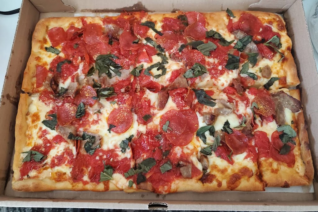 Mama Mias Pizza | 892 Johnson Ave, Ronkonkoma, NY 11779 | Phone: (631) 585-1888