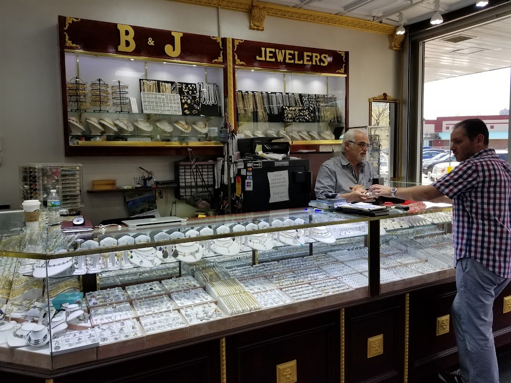 Edgewater Jewelry Center | 515 River Rd, Edgewater, NJ 07020 | Phone: (201) 941-3041