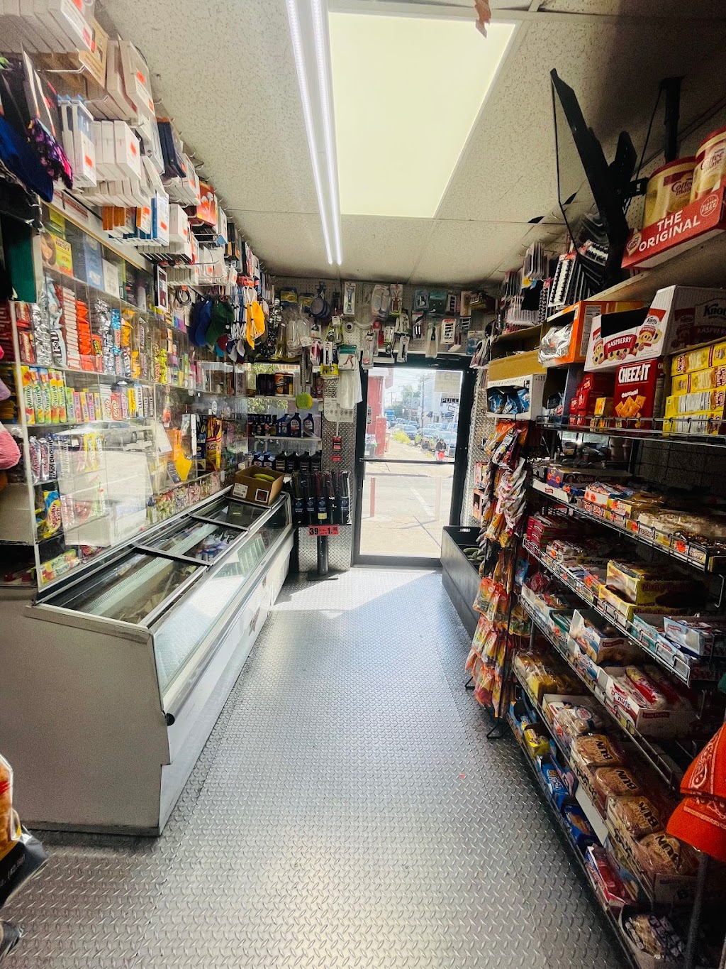 valdez grocery | 3900 N Franklin St, Philadelphia, PA 19140 | Phone: (215) 226-1170