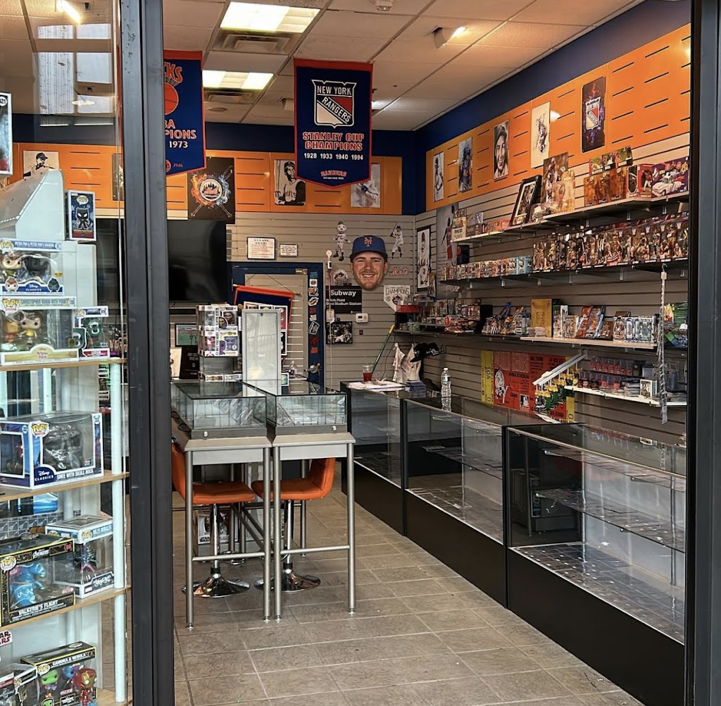 Empire Heat Sports Cards and Memorabilia | Staten Island Mall JC Penney Wing - 2nd Level, 2655 Richmond Ave, Staten Island, NY 10314 | Phone: (646) 469-7358