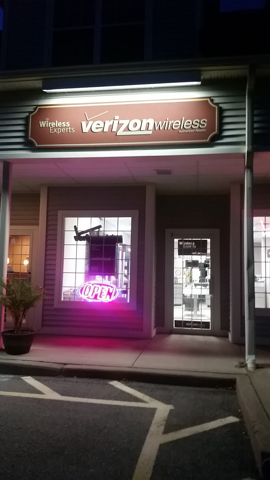 Verizon Wireless | 942 NY-376 #9, Wappingers Falls, NY 12590 | Phone: (845) 221-8000
