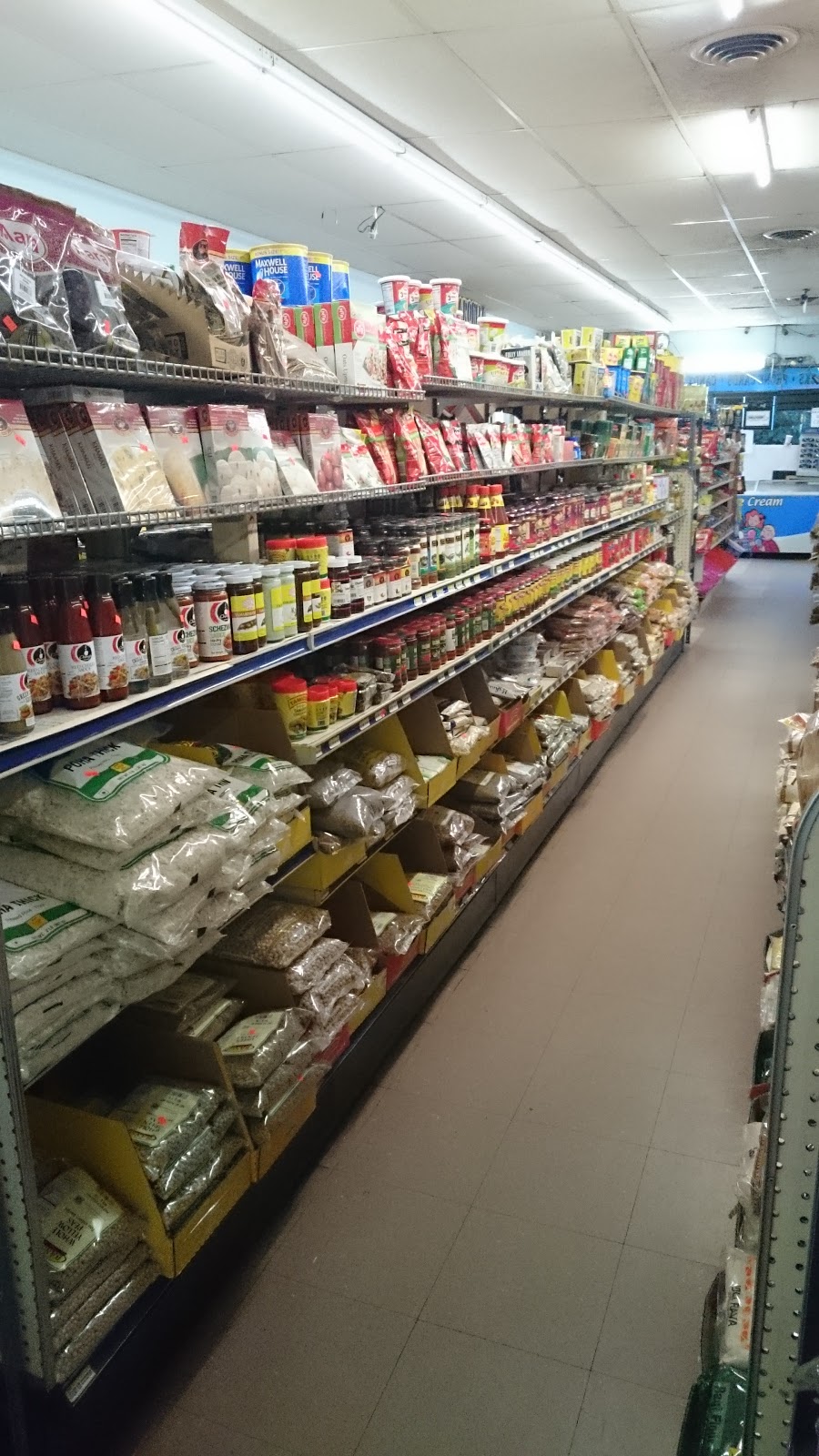 Neighbor Food Mart | 324 College St, Amherst, MA 01002 | Phone: (413) 256-8168