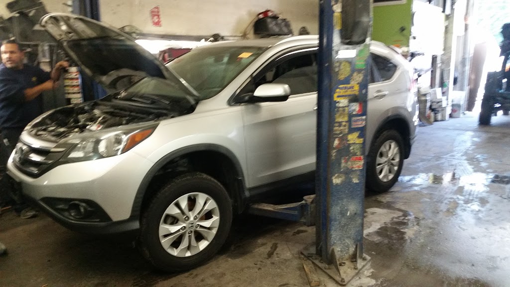 Primo Autobody Repair & Sales | 1127 Irving Ave, Flushing, NY 11385 | Phone: (718) 417-3550