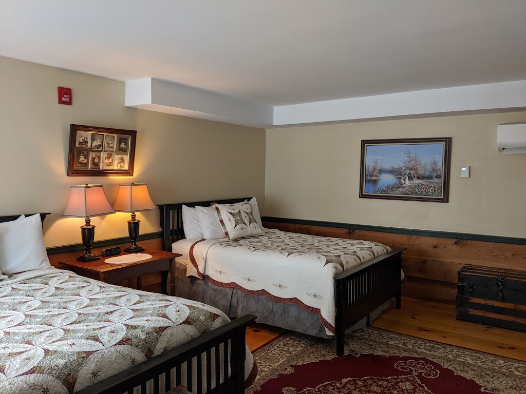 The Black Walnut Inn | 1184 N Pleasant St, Amherst, MA 01002 | Phone: (413) 549-5649