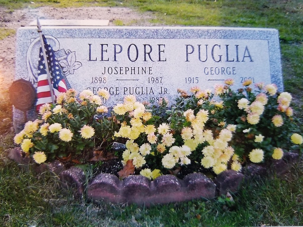 Holy Sepulchre Cemetery | 52 Totowa Rd, Totowa, NJ 07512 | Phone: (973) 942-3368