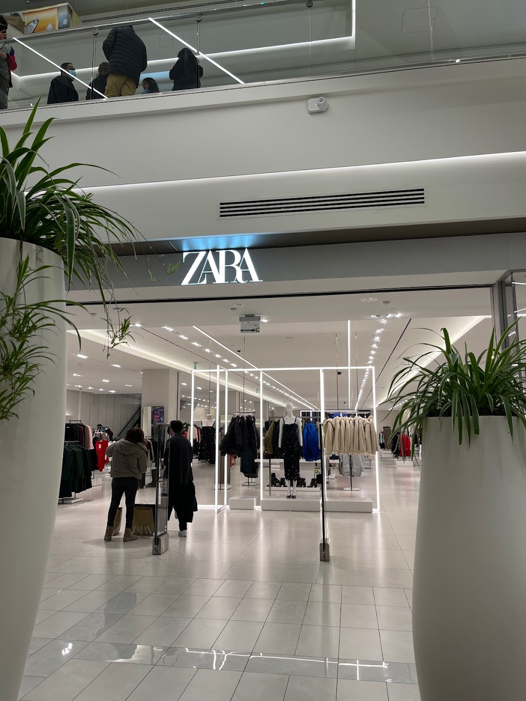 ZARA | American Dream Wy #1, East Rutherford, NJ 07073 | Phone: (833) 247-2473