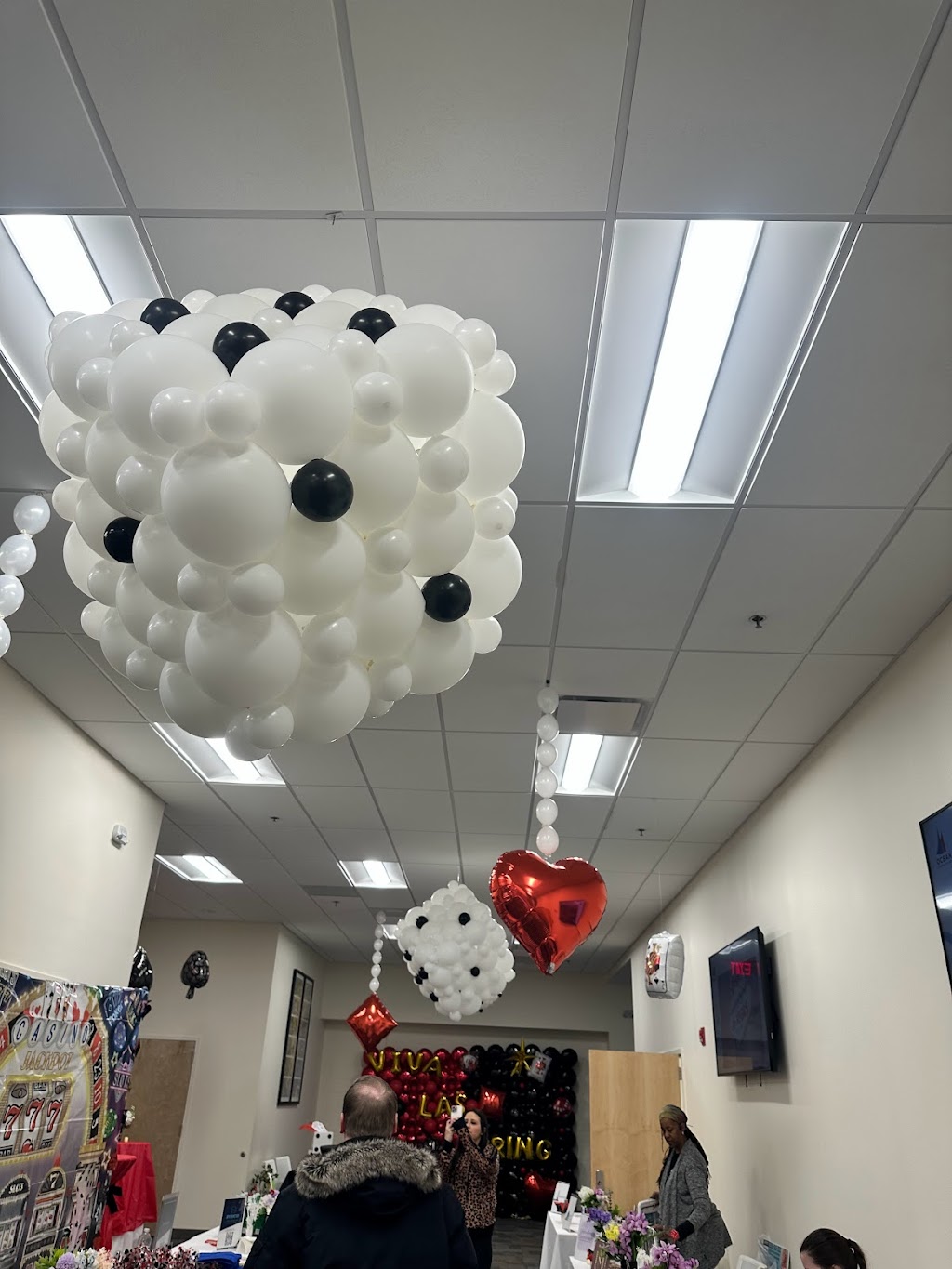 Celebration Creations Balloon Decorating Service | 420 N Main St, Stafford Township, NJ 08050 | Phone: (732) 378-9922