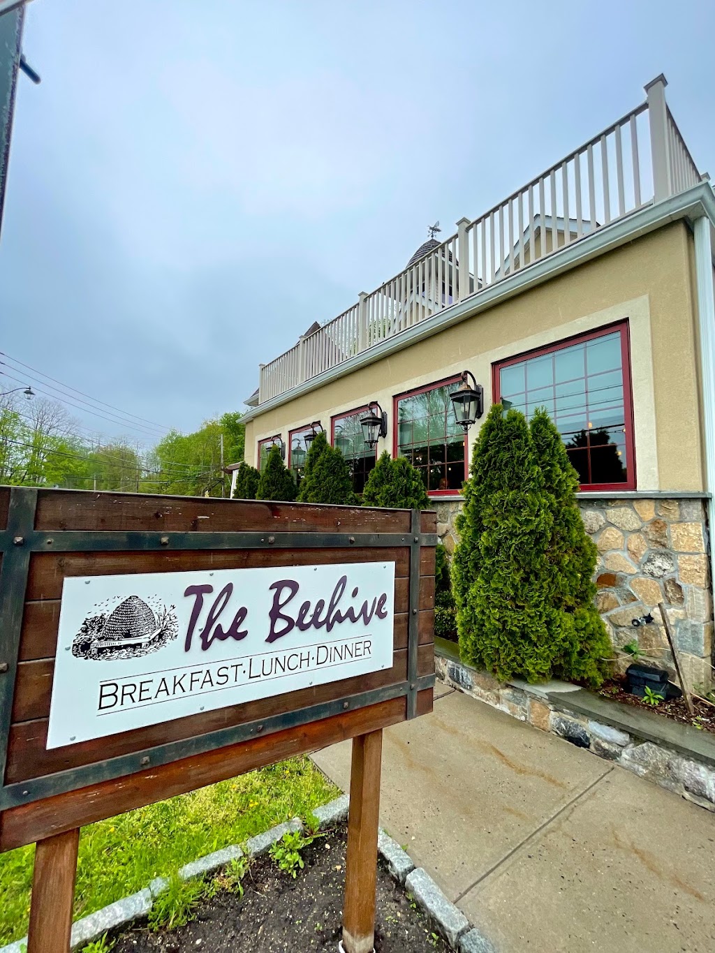 The Beehive | 30 Old Rte 22, Armonk, NY 10504 | Phone: (914) 765-0688