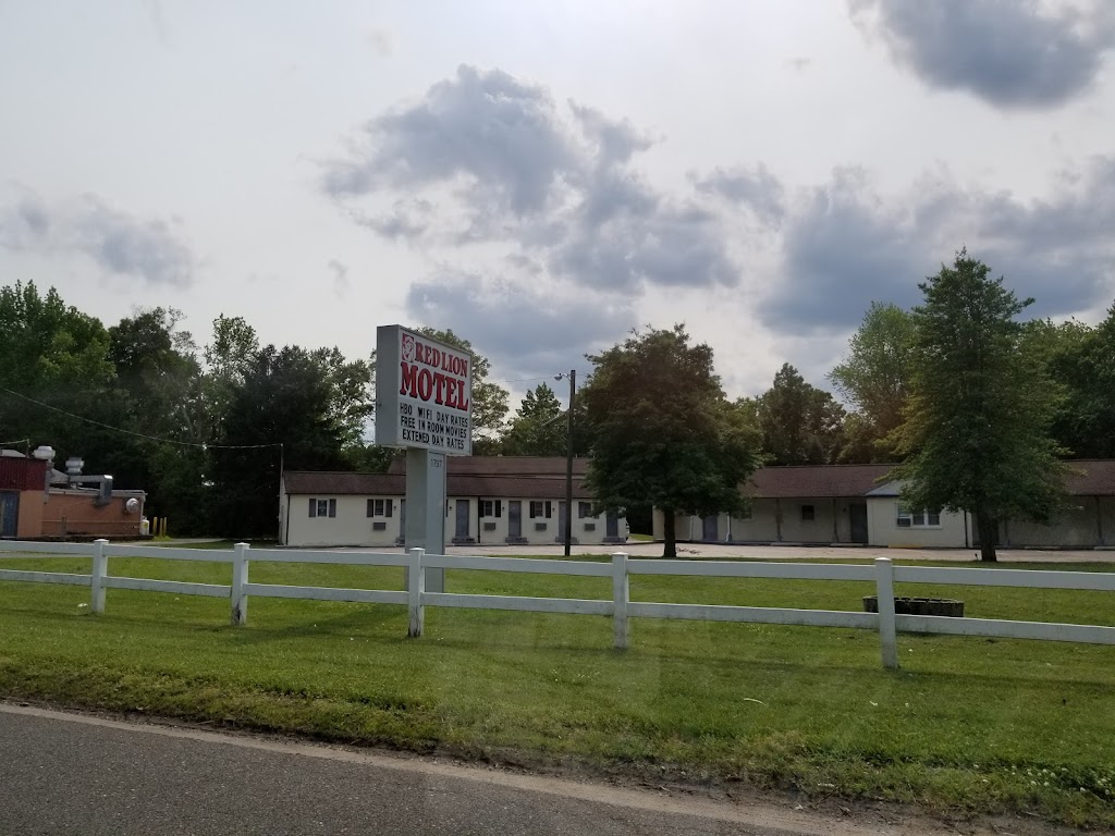 Red Lion Motel | 1797 US-206, Southampton Township, NJ 08088 | Phone: (609) 859-0909