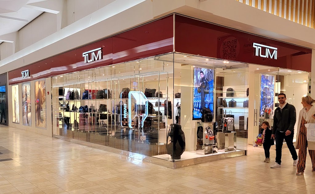 TUMI Store - Walt Whitman Shops | 160 Walt Whitman Rd Suite 1033C, Huntington Station, NY 11746 | Phone: (631) 271-1427