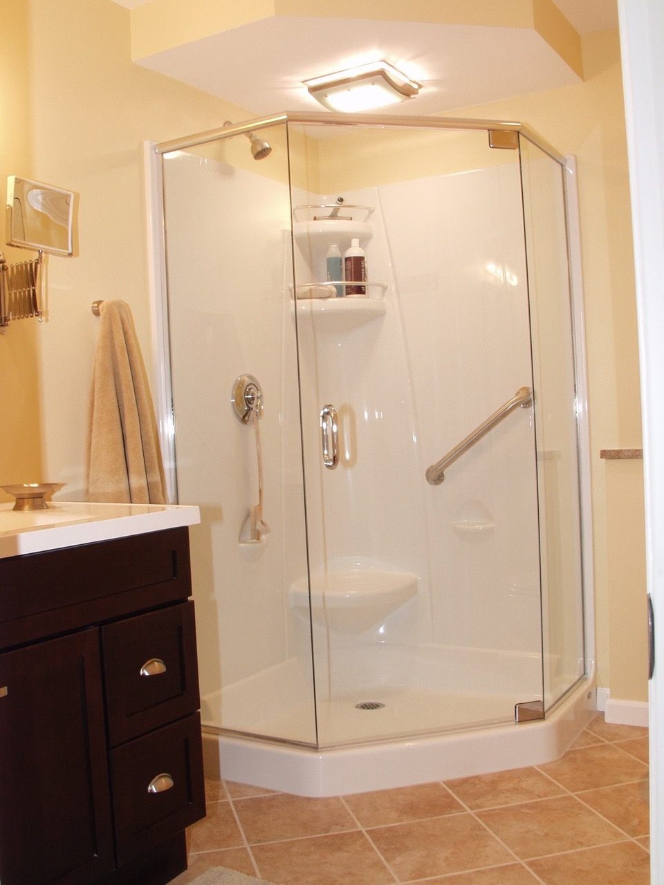 Oasis Shower Doors | 646 Springfield St, Feeding Hills, MA 01030 | Phone: (413) 786-8420