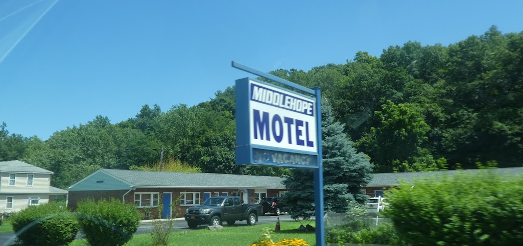 Middlehope Motel | 5502 Rte 9W, Marlboro, NY 12542 | Phone: (845) 561-0541