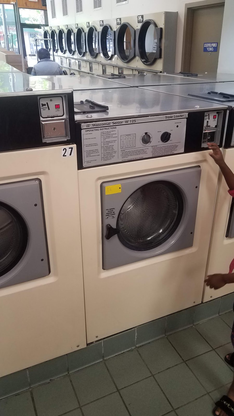 University Laundromat | 337 S New St, Bethlehem, PA 18015 | Phone: (610) 868-0218