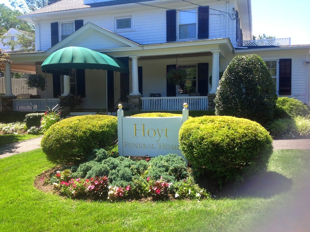 Hoyt Funeral Home | 199 Main St, New Canaan, CT 06840 | Phone: (203) 966-0700