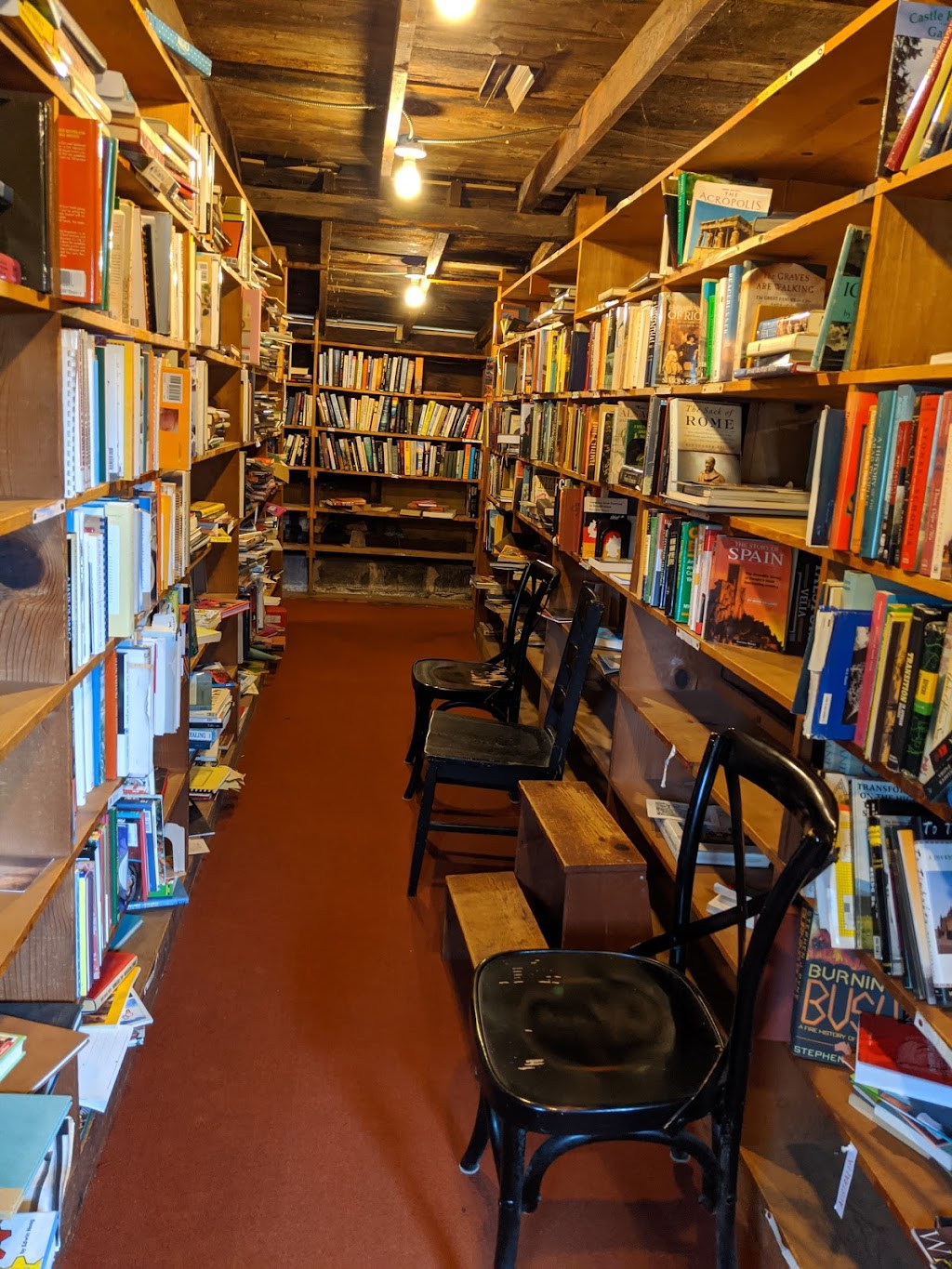 Whitlock Farm Booksellers | 20 Sperry Rd, Bethany, CT 06524 | Phone: (203) 393-1240