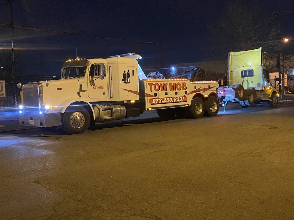 Truck towing llc | 51 Oak St, East Orange, NJ 07018 | Phone: (973) 200-8331