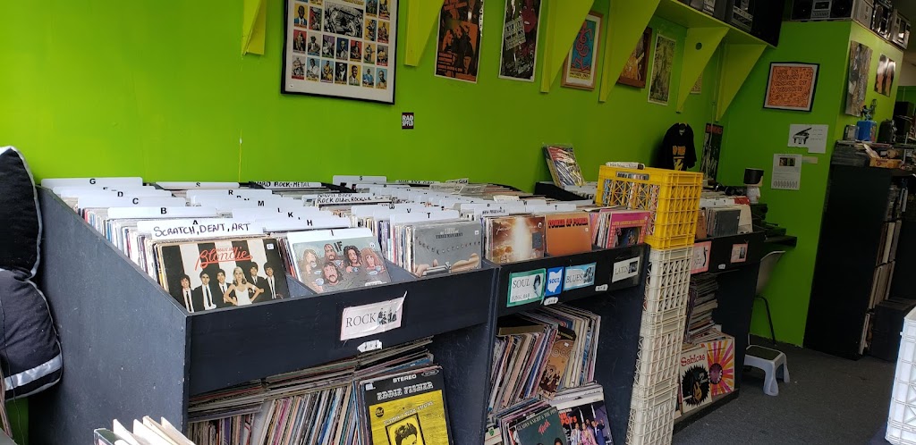 Spin That Records | 671 Dickinson St, Springfield, MA 01108 | Phone: (413) 273-1530