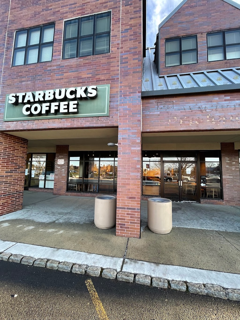 Starbucks | 432 Route 202 Village at Bedminster, Bedminster, NJ 07921 | Phone: (908) 719-1259