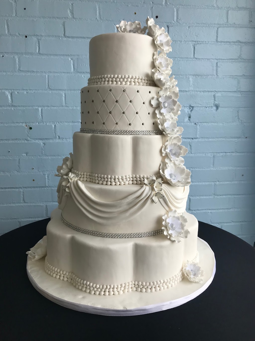 Amys Creative Cakes | 2045 Valley View Dr, Quakertown, PA 18951 | Phone: (215) 529-5763