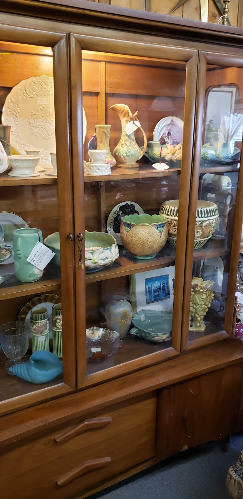 Antiques & Collectibles | 405 Keystone St, Hawley, PA 18428 | Phone: (570) 226-9524