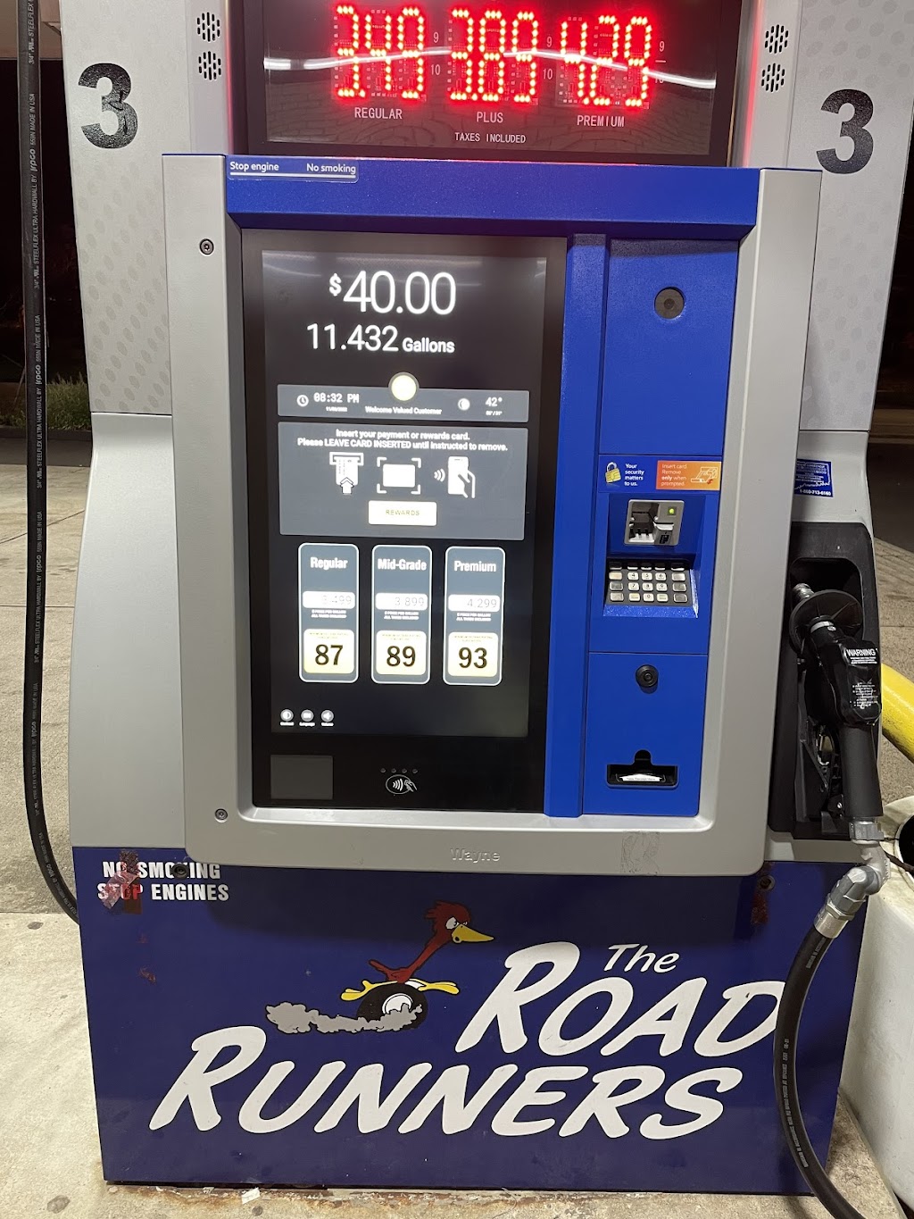 The RoadRunners Gas Station and Convenience Store Rocky Hill | The RoadRunners, 2204 Silas Deane Hwy, Rocky Hill, CT 06067 | Phone: (860) 372-4027