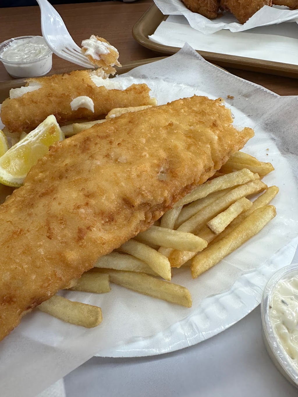 Mainport Fish & Chips | 56 Boston Post Rd, West Haven, CT 06516 | Phone: (475) 224-5811