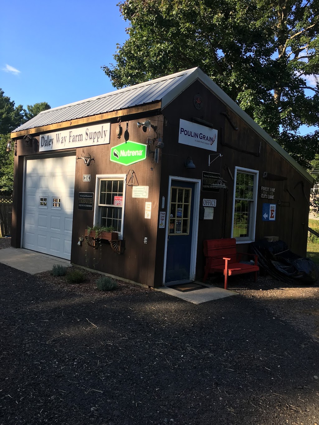 Daley Way Farm Supply | 12 Edward St, Hampden, MA 01036 | Phone: (413) 478-6821