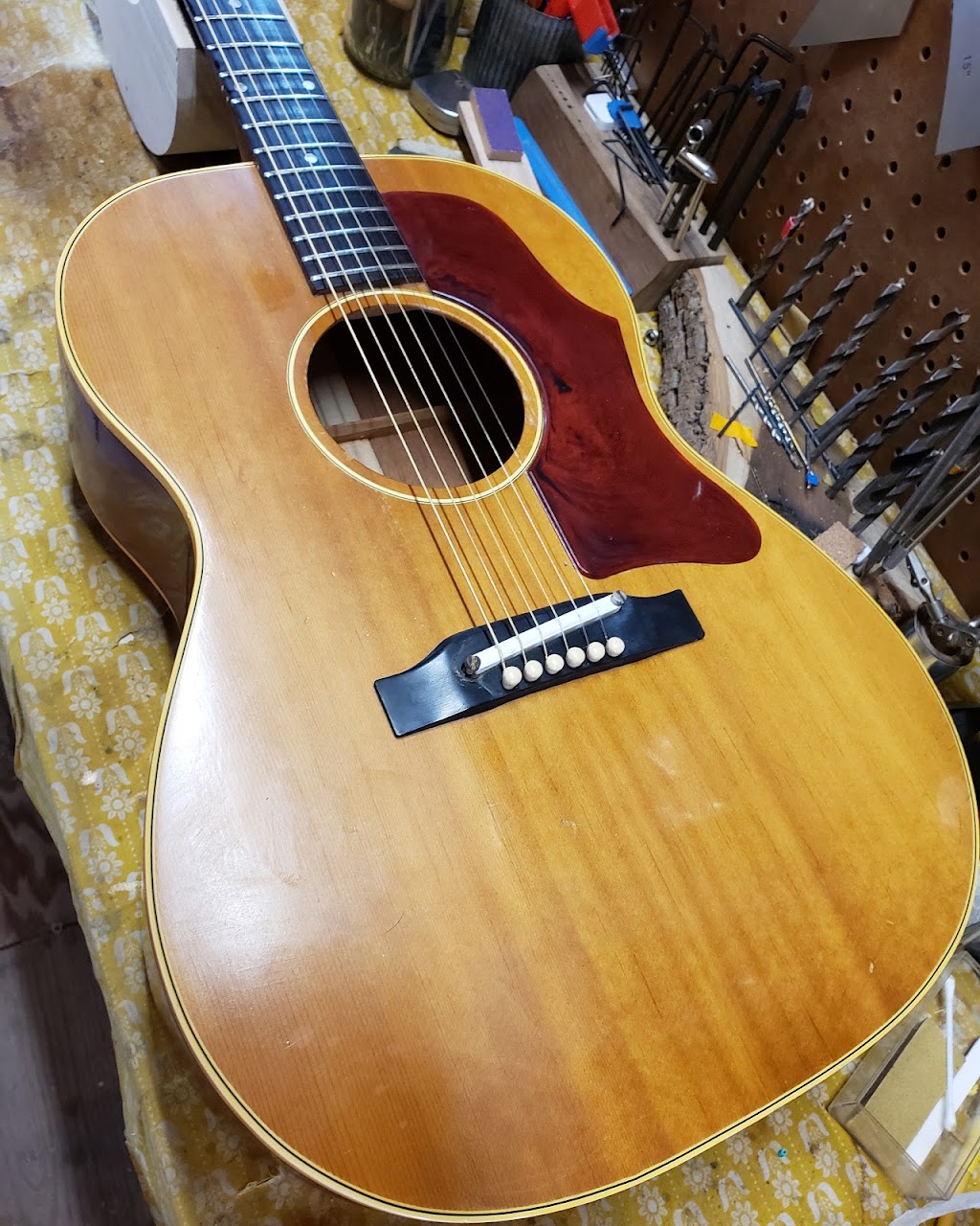 Tierney Guitars | 301 Main St., Green Lane, PA 18054 | Phone: (215) 582-0175