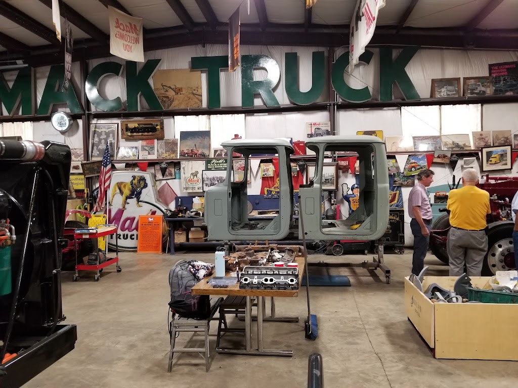 Pfahls Mack & Antique Truck | 73 East St, Bethlehem, CT 06751 | Phone: (203) 266-6455