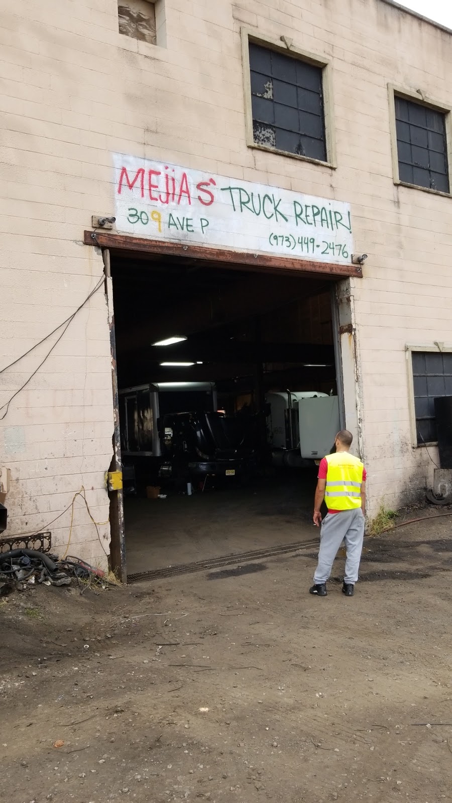 Mejias Truck Repair. | 319 Avenue P, Newark, NJ 07105 | Phone: (973) 449-2476