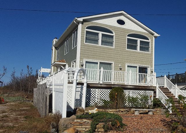Long Island Vacation Home Rentals | 2 Oak St, Wading River, NY 11792 | Phone: (631) 433-0049